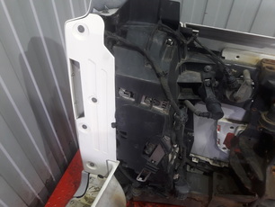 21451000 VOLVO Планка рамки фары левая, № XF340648