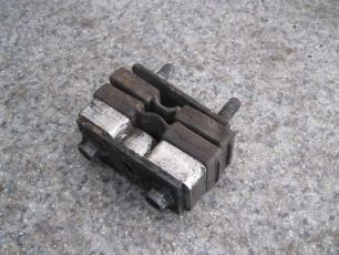 1665309 VOLVO Подушка радиатора, № XF3517