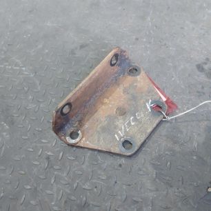 8130098 IVECO Кронштейн передней рессоры, № XF439450