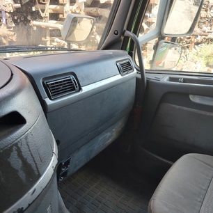 3175569 VOLVO Накладка торпедо, № XF470122