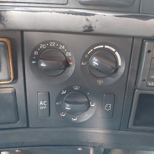 20508582 VOLVO Блок управления отопителя
