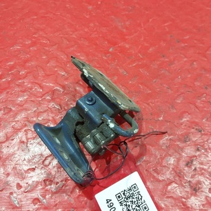 9437230241 MERCEDES Петля двери нижняя левая