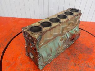 24426731 VOLVO Блок двигателя, № XF154961