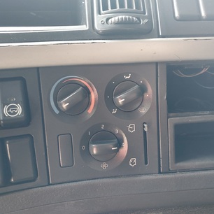 21069338 VOLVO Блок управления отопителя