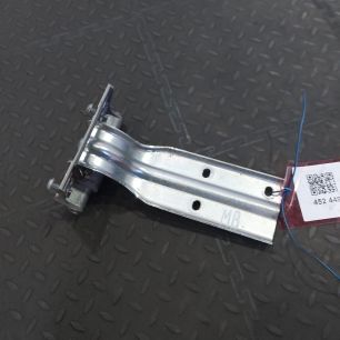 9607501351 MERCEDES Петля бардачка, № XF452449