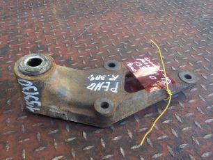 5010239229 RENAULT Кронштейн передней рессоры, № XF133130