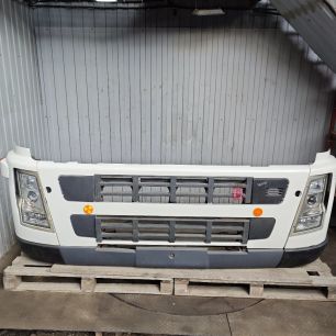 VOLVO Бампер передний, № XF453158