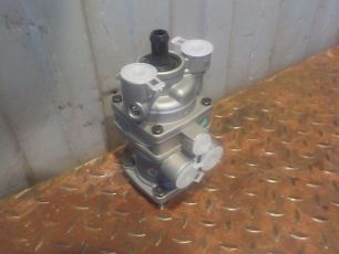 8519547SX STELLOX Кран главный тормозной