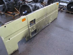 8158655 VOLVO Спойлер по раме