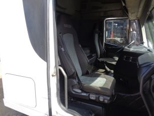 504203127 IVECO Сиденье правое