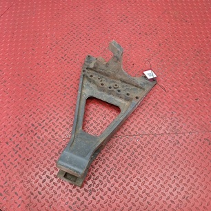 9423252409 MERCEDES Кронштейн реактивной тяги, № XF478867