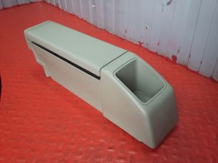 84001997 VOLVO Бардачок, № XF416278