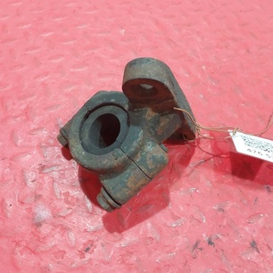 9703230021 MERCEDES Кронштейн стабилизатора, № XF476533