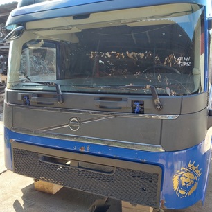 84055530 VOLVO Панель передняя