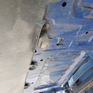 82208564 VOLVO Ответная часть замка капота