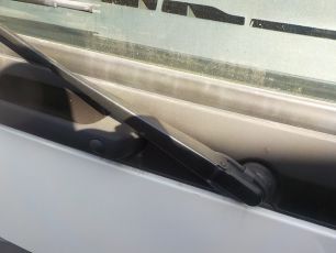 9418200944 MERCEDES Поводок стеклоочистителя, № XF333617
