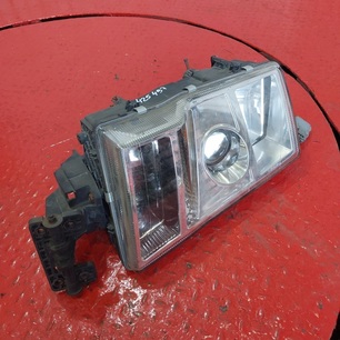 20713725 VOLVO Фара правая, № XF425497