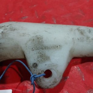 9438690017 MERCEDES Горловина бачка омывателя