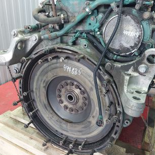 21063845 VOLVO Кожух маховика
