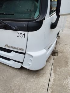 9438841922 MERCEDES Дефлектор кабины наружная часть левая, № XF386999