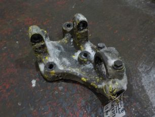 9483251909 MERCEDES Кронштейн реактивной тяги