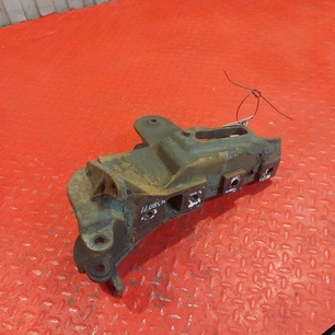 9428903383 MERCEDES Кронштейн кабины передний