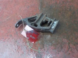 3987104 VOLVO Опора переднего амортизатора правая, № XF95714