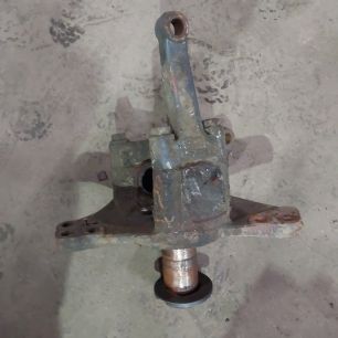 1794845 DAF Кулак поворотный левый, № XF450876