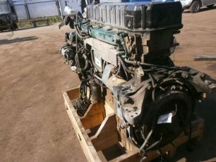 VOLVO Двигатель, D12C