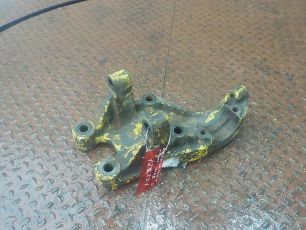 9493220103 MERCEDES Кронштейн передней рессоры