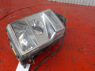 21001668 VOLVO Фара правая, № XF158892