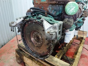 8193918 VOLVO Кожух маховика, № XF378343