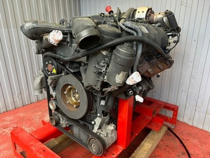 0020106500 MERCEDES Двигатель, OM501