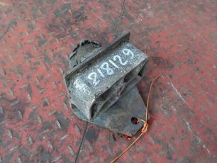 5010557920 RENAULT Проставка передней рессоры, № XF218129
