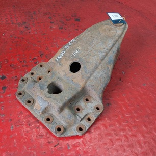 5010460433 RENAULT Кронштейн задней рессоры, № XF460885