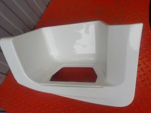 SP40070011 SIMPECO Корпус подножки нижний левый