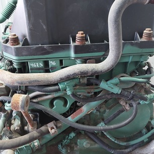 21383314 VOLVO Крышка двигателя, № XF462596