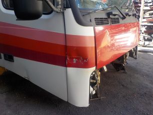 8189093 VOLVO Угол кабины правый, № XF170029