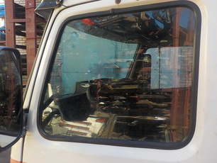 20768970 VOLVO Стекло двери левое, № XF170000