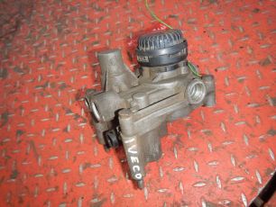 41032230 IVECO Клапан ускорительный, № XF376870