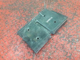 5010491557 RENAULT Накладка подножки правая