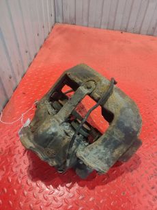 5001866509 RENAULT Суппорт правый, № XF412147