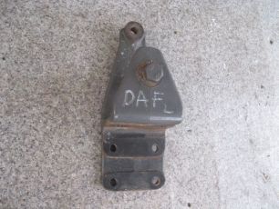 1377969 DAF Кронштейн передней рессоры, № XF4934