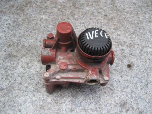 41032230 IVECO Клапан ускорительный, № XF7272