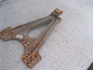 1629339 VOLVO Кронштейн реактивной тяги, № XF3699