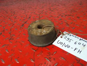 20747058 VOLVO Подушка двигателя, № XF295604