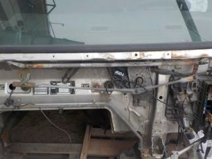 81917585 VOLVO Трапеция стеклоочистителя, № XF95253