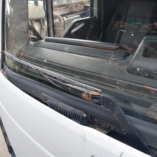 4845735 IVECO Поводок стеклоочистителя, № XF478012