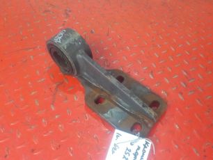 500357225 IVECO Кронштейн торсиона левый
