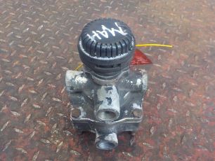 81521166078 MAN Клапан ускорительный, № XF157899